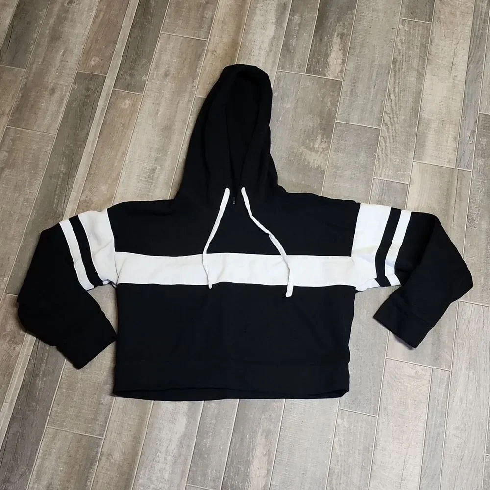 Forever 21 cropped hooded sweatshirt - Picture 6 of 8